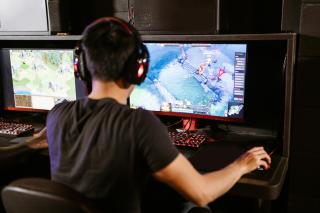 From Hobby to Profit: How to Turn Your Gaming Passion Into a $100K Business