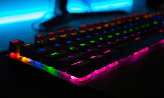 How to make money streaming games