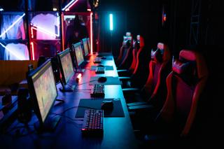 How eSports orgs make money: business breakdown